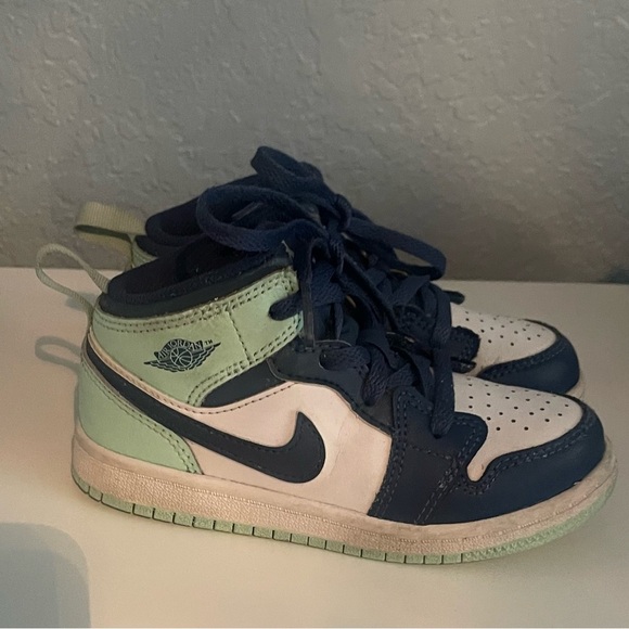 Nike Air Jordan 1 Mid Blue Mint
Used good condition 
Size 10 youth - Picture 3 of 8